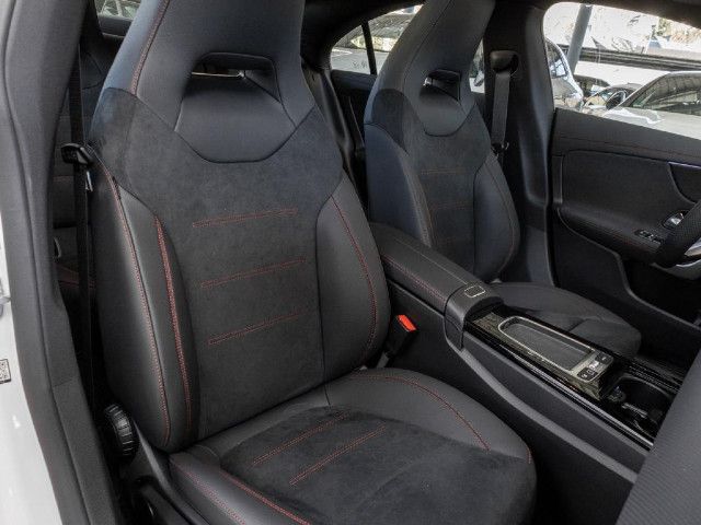 Mercedes-Benz CLA 220 AMG Line CLA 220 d Coupé