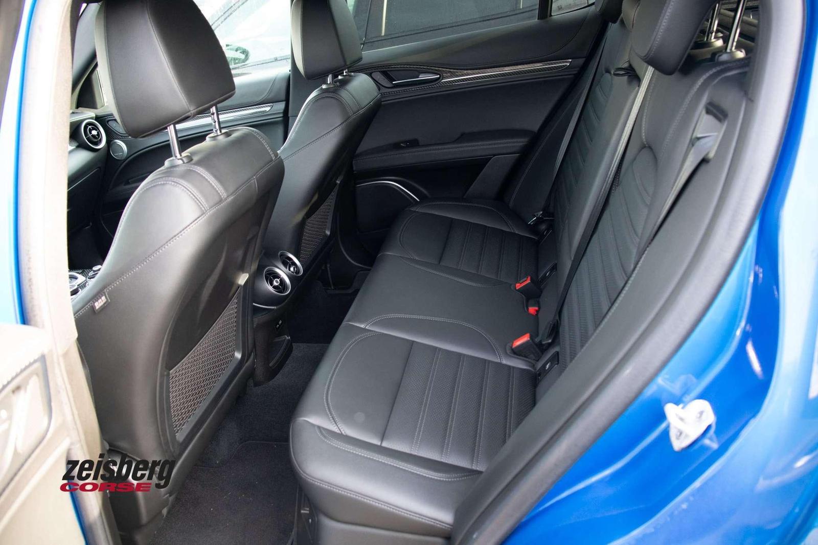 Alfa Romeo Stelvio AT8 Q4 Quadrifoglio Verde