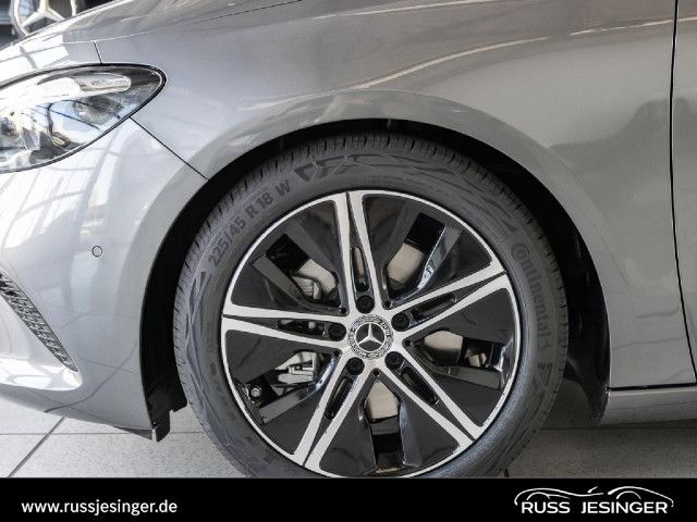 Mercedes-Benz B 220 4MATIC Sedan