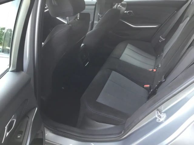 BMW 330 330i M-Sport Touring xDrive