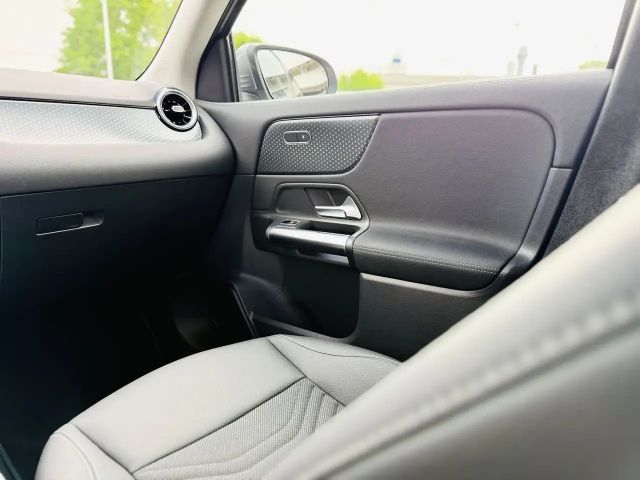 Mercedes-Benz GLA 220 4MATIC GLA 220 d