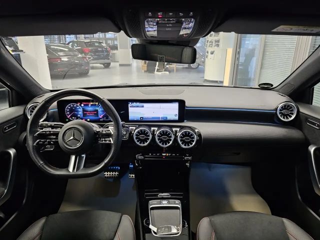 Mercedes-Benz A 180 AMG Line