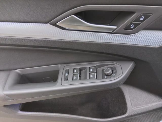 Volkswagen Golf 1.5 eTSI DSG