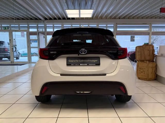 Toyota Yaris Hybride Team D