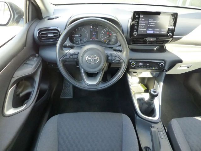 Toyota Yaris Hatchback Team D