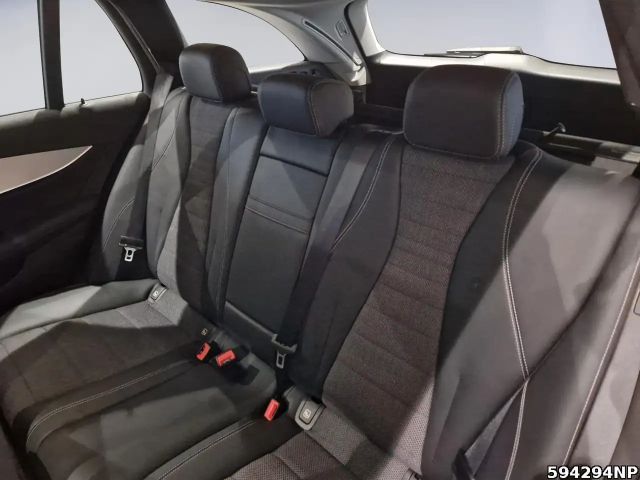 Mercedes-Benz E 300 AVANTGARDE Estate