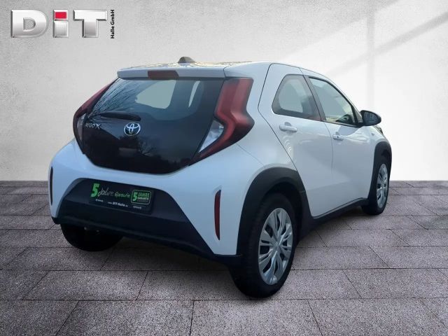 Toyota Aygo 1.0 VVT-i Hatchback Play