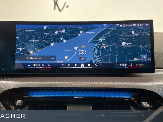 BMW 320 320i M-Sport Sedan xDrive