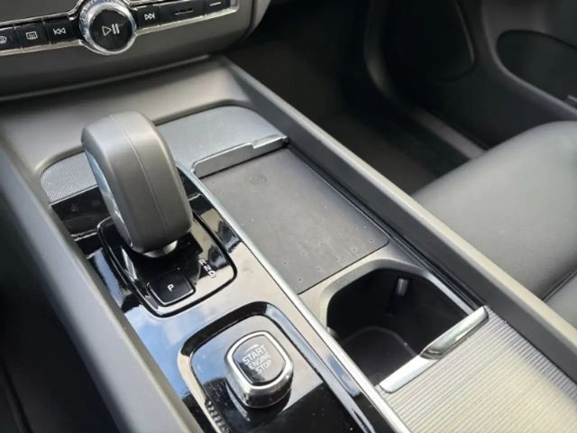 Volvo XC60 Dark Plus