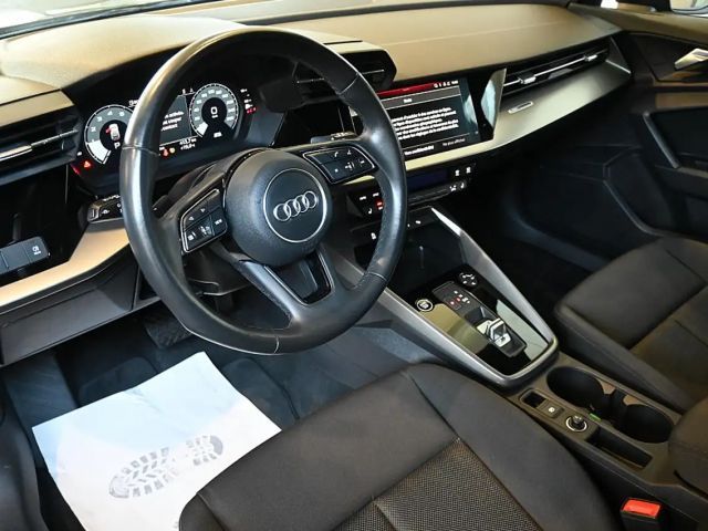 Audi A3 30 TFSI S-Tronic Sedan