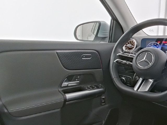 Mercedes-Benz EQA 300 4MATIC