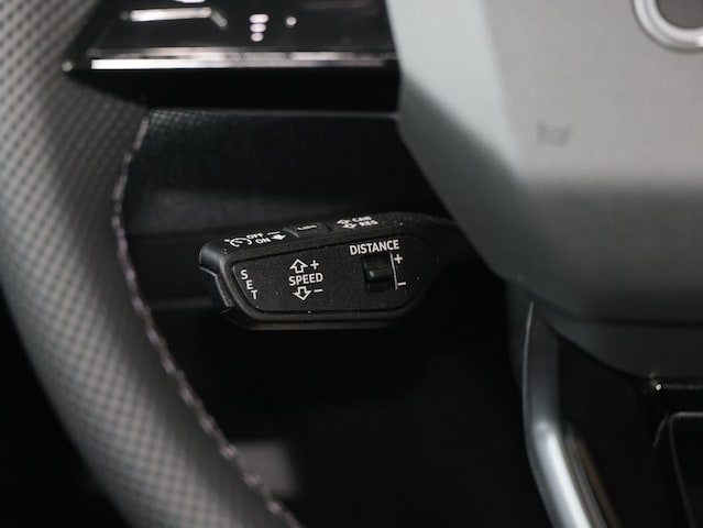 Audi A6 Avant Quattro S-Tronic