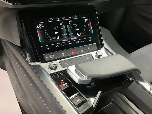 Audi Q8 e-tron 50 Business Quattro