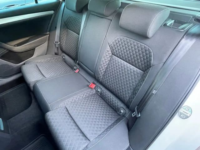 Skoda Superb 2.0 TDI Ambition Combi