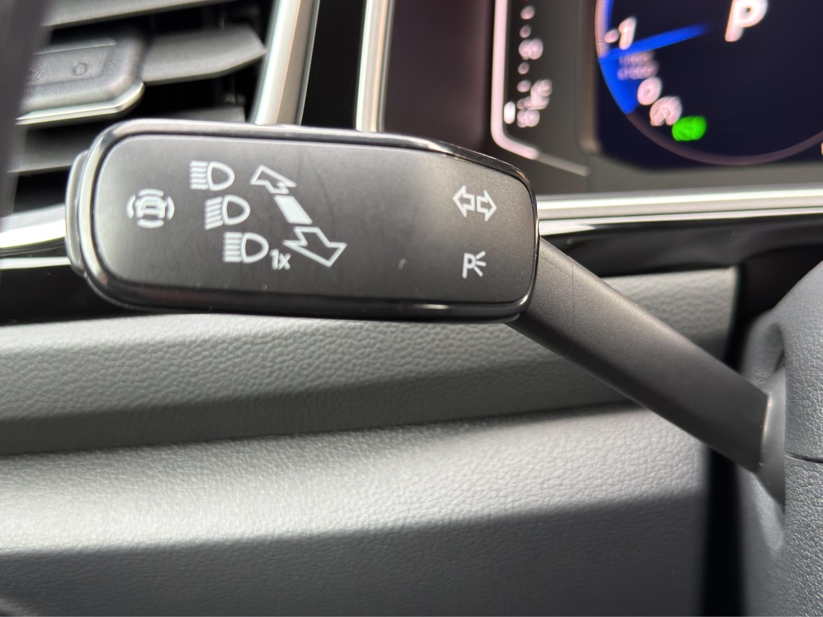 Volkswagen T-Roc 1.5 TSI DSG R-Line