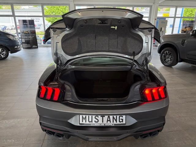 Ford Mustang Fastback GT 5.0 V8