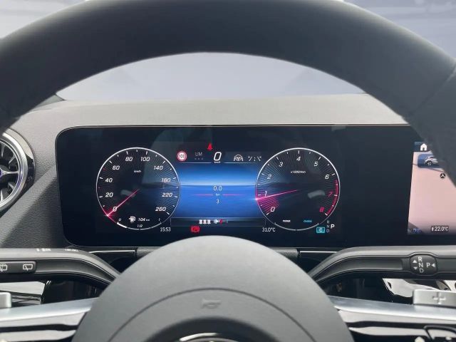 Mercedes-Benz GLA 180 AMG Line