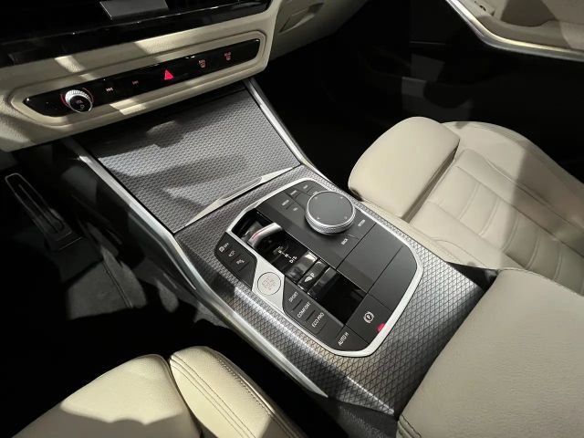 BMW 320 320d M-Sport Sedan xDrive