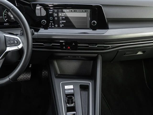 Volkswagen Golf 1.5 eTSI DSG Style