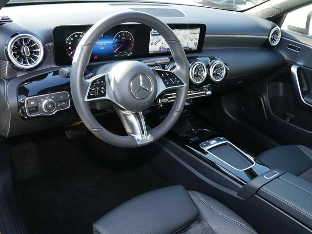 Mercedes-Benz A 180 Progressive