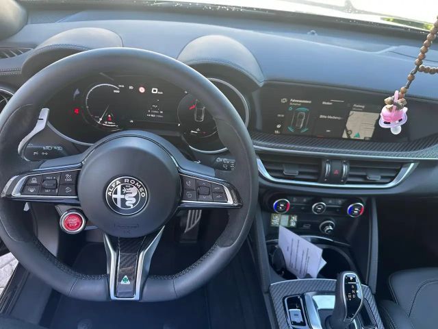 Alfa Romeo Stelvio Quadrifoglio Turbo