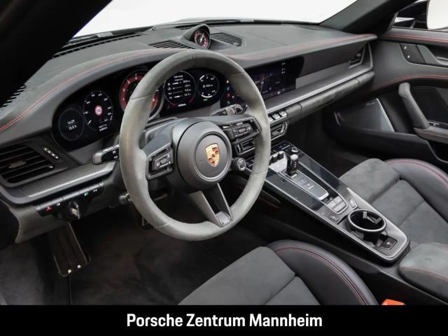 Porsche 992 4 Cabrio Carrera GTS