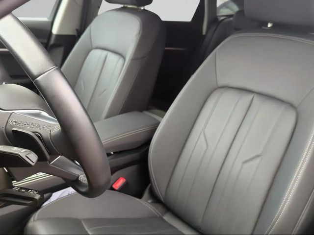 Audi Q8 e-tron 55 Business Quattro