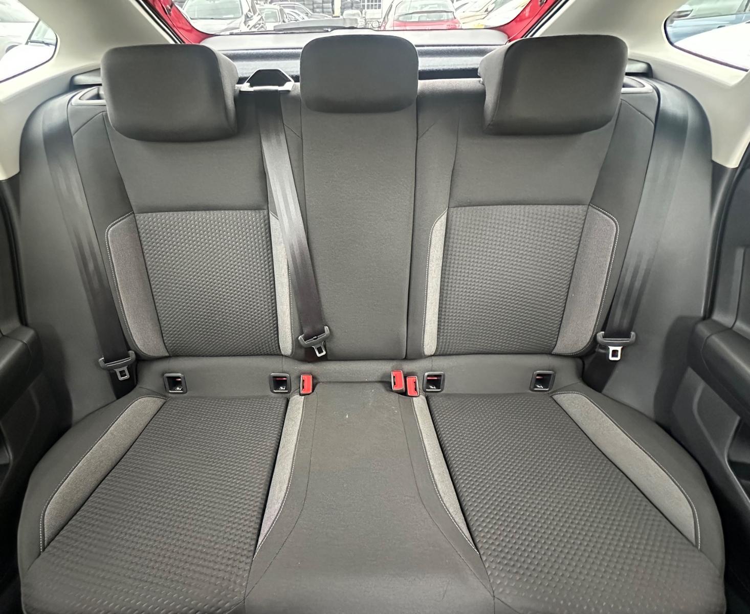 Volkswagen Taigo TAIGO*TEMPOMAT*PDC*CARPLAY*LED-SHZ-DAB-NR