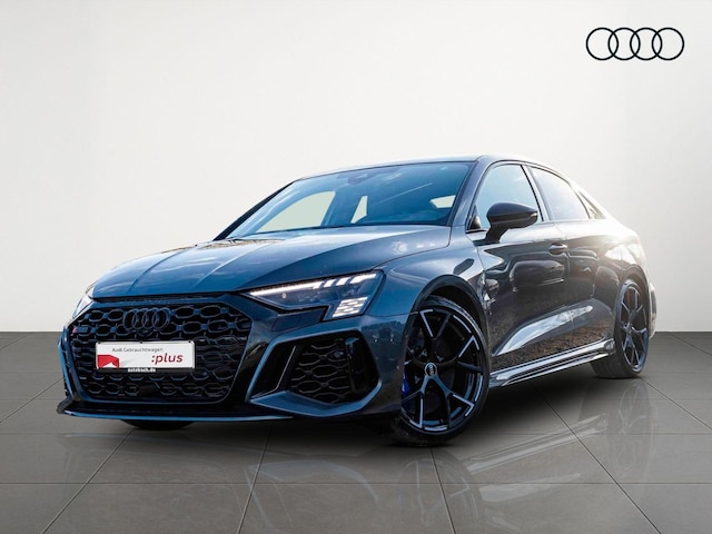 Audi RS3 Quattro S-Tronic Sedan