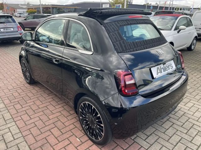 Fiat 500e La Prima