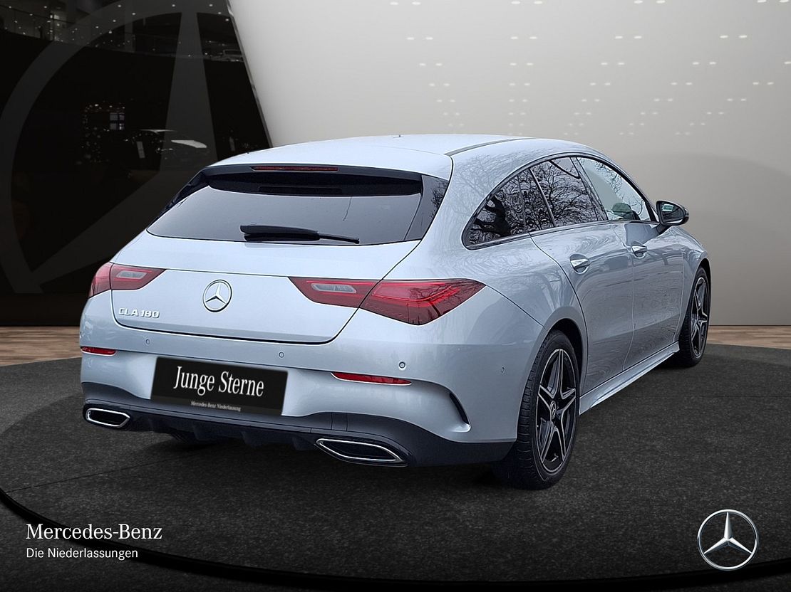 Mercedes-Benz CLA 180 AMG Line Shooting Brake