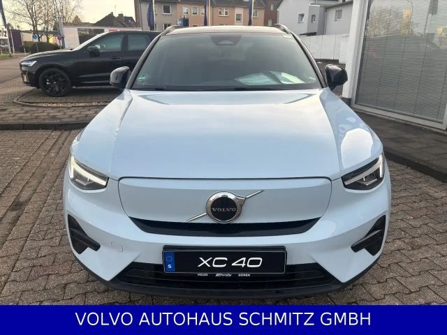 Volvo XC40 AWD Plus Recharge Twin Engine