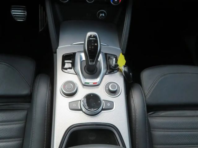 Alfa Romeo Stelvio Q4 Veloce