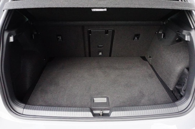 Volkswagen Golf 2.0 TSI DSG