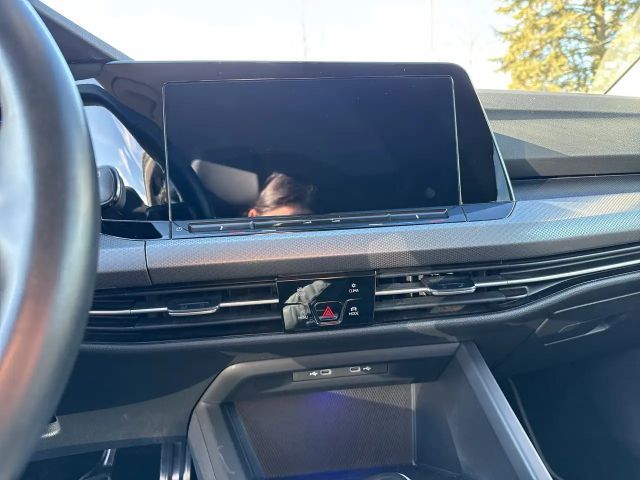 Volkswagen Golf Active TSI CarPlay/Black/AHK/Virt/ACC/LED