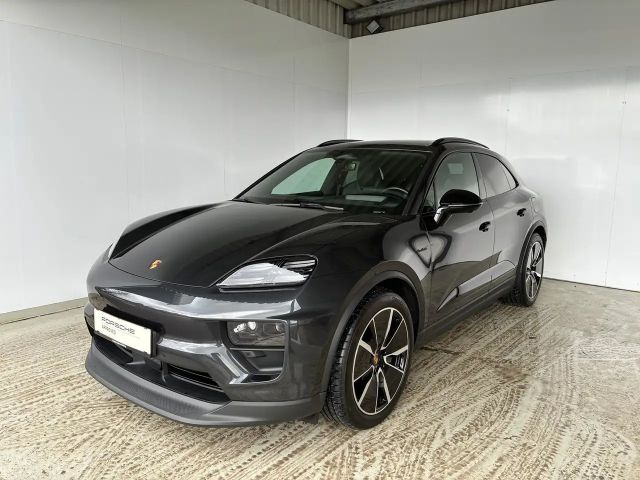 Porsche Macan 4