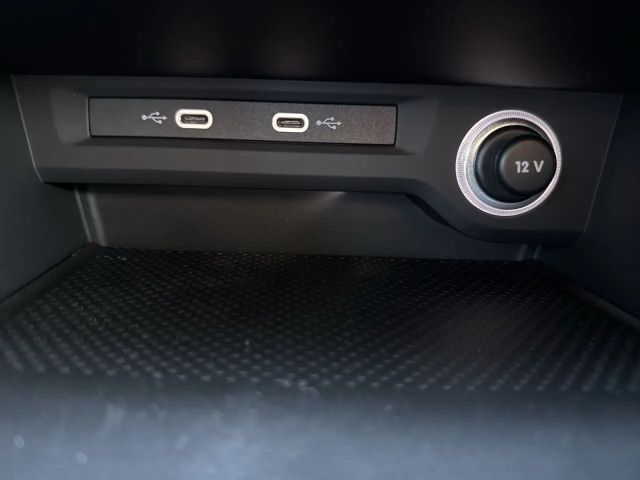 Volkswagen Touran 1.5 TSI DSG