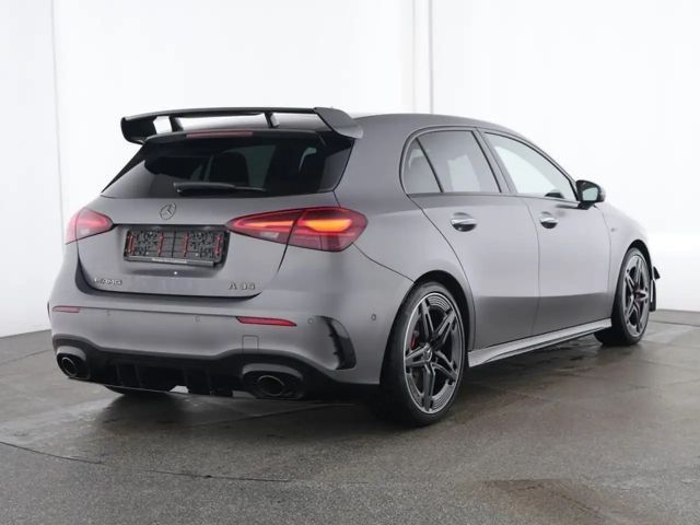 Mercedes-Benz A 35 AMG 4MATIC AMG Line