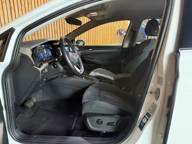 Volkswagen Golf DSG Style Variant