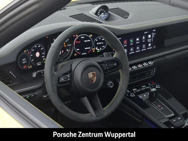 Porsche 992 4 Coupé GTS Targa