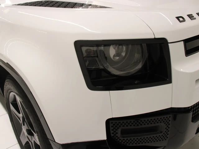 Land Rover Defender 110 D300 Dynamic SE