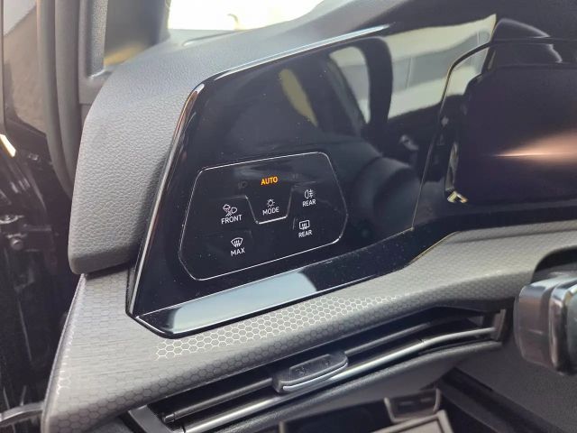 Volkswagen Golf GTE Plus eHybrid