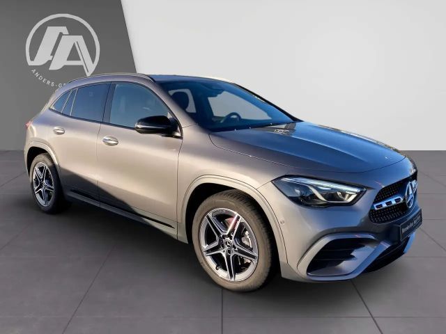 Mercedes-Benz GLA 200 AMG Line