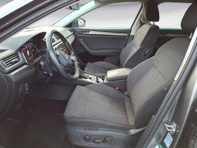 Skoda Superb 2.0 TDI Combi Style Style