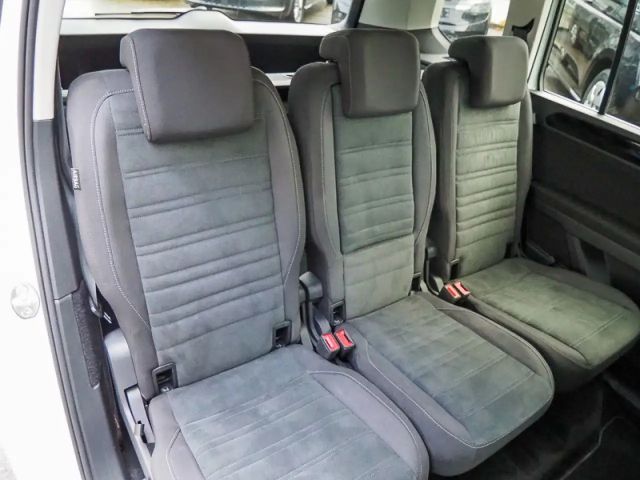 Volkswagen Touran 1.5 TSI Highline