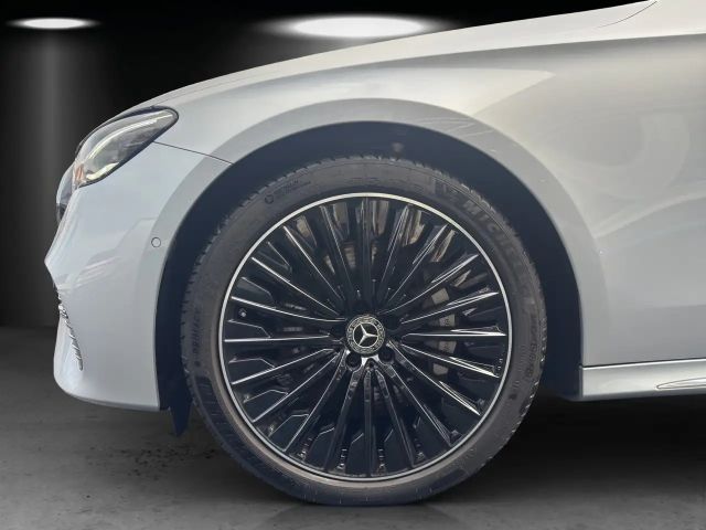 Mercedes-Benz E 400 4MATIC Sedan
