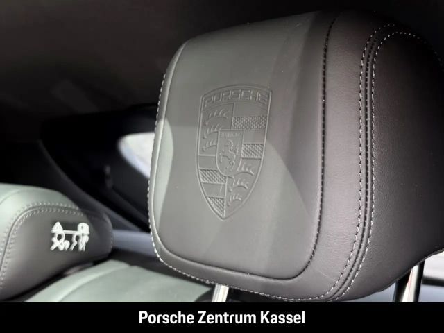 Porsche Macan 4