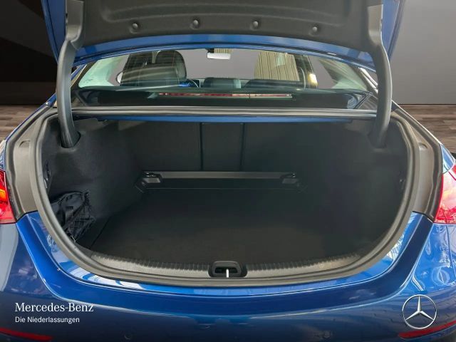 Mercedes-Benz C 200 4MATIC AVANTGARDE Sedan