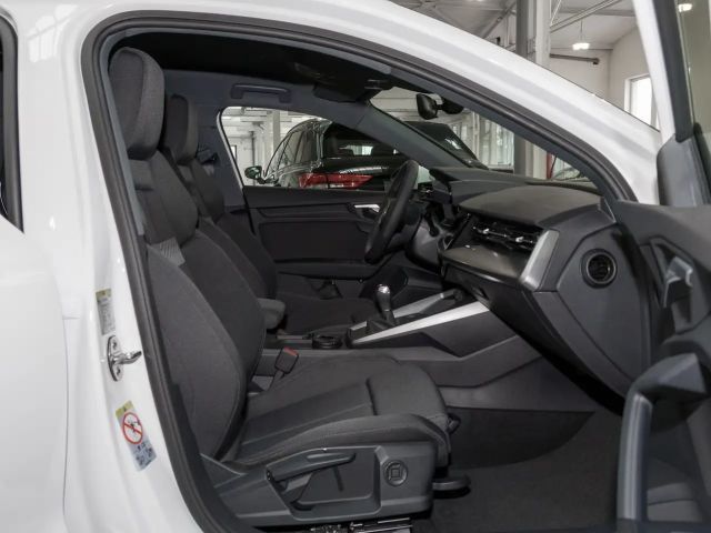 Audi A3 30 TFSI Sedan