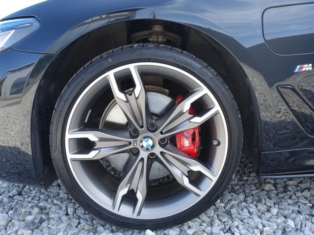 BMW 530 530e M-Sport Sedan xDrive